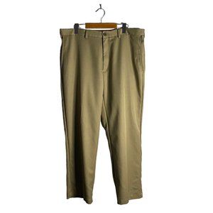 Haggar Clothing Men's Khaki Tan Classic Fit Straight Leg Pants